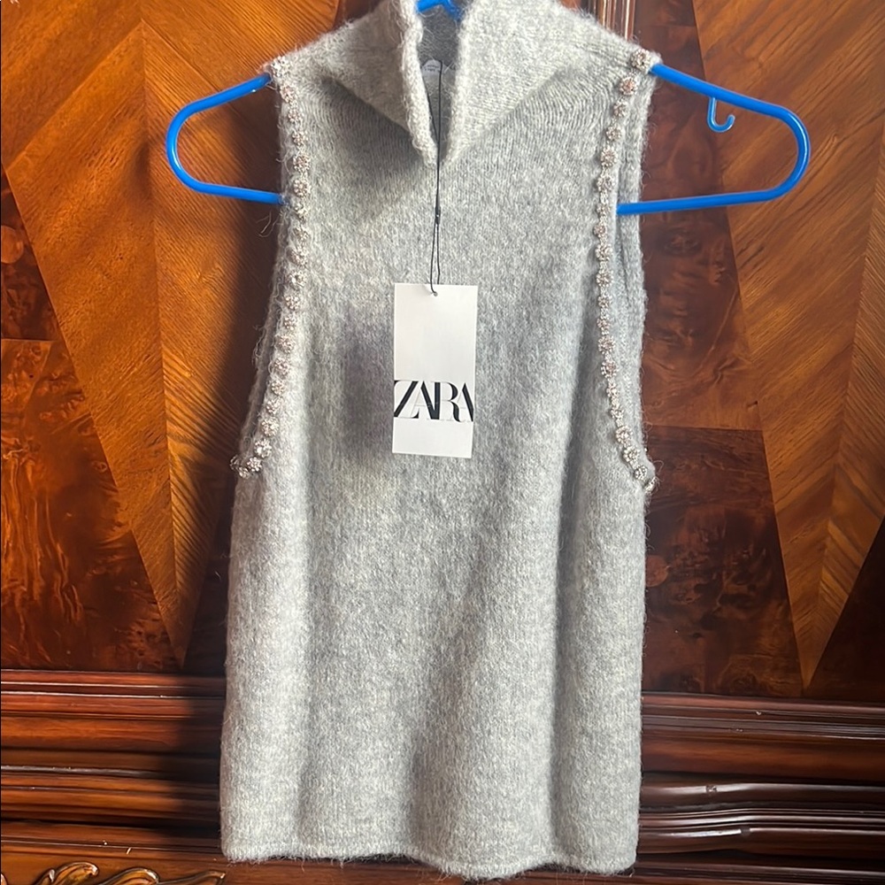 Zara Soft Gray Knit Sleeveless Top